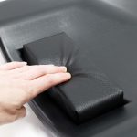 Terpo Avtomobilska montažna ležalna deska 91x42,5x11,5 cm do 100 kg – plastično delavniško kotalno podlogo s snemljivo oporo za glavo in 2 predaloma za orodje