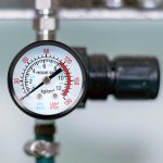 Terpo Manometer 0–12 bar, Ø 52 mm – aksialni DN8, 1/4 palca