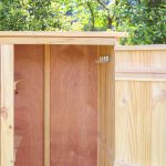 Terpo Ozka lesena vrtna omara z 1 vrati 91 × 58,5 × 150 cm – 4 predelki in bitumenska streha