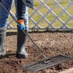 Terpo Ravnalo za izravnavo trate iz aluminija 121,9 × 25,4 cm z ročajem 2 m