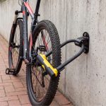 Terpo Sidro proti kraji tip 01, jeklo, 100x50x50 mm – stensko in talno sidro za motor in kolo