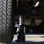Terpo Hidravlična steklenična dvigalka 32 t (285–465 mm) s funkcijo počasnega spuščanja – jeklena dvigalka s 54 mm nosilnim krožnikom za težka vozila